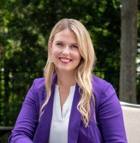 Elizabeth (Lizzy) Henry Headshot